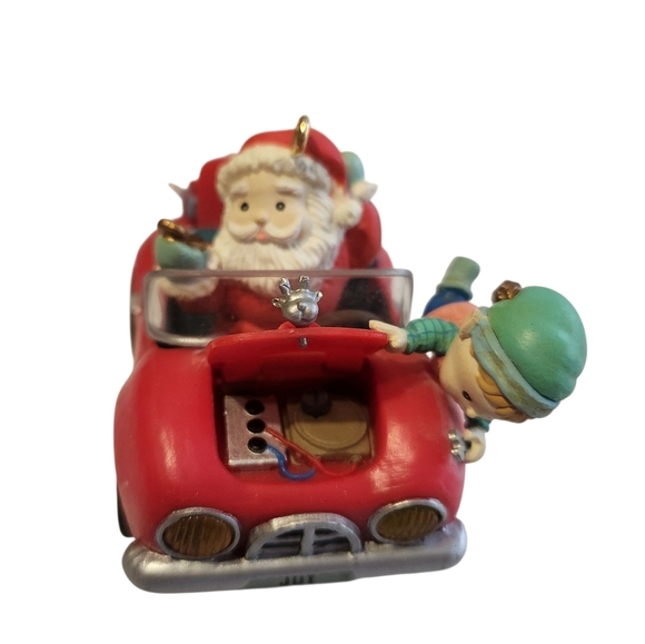 Vintage Enesco Red Christmas Eve-mergency Toy Car Over Light Ornament Santa Elf - Picture 10 of 11